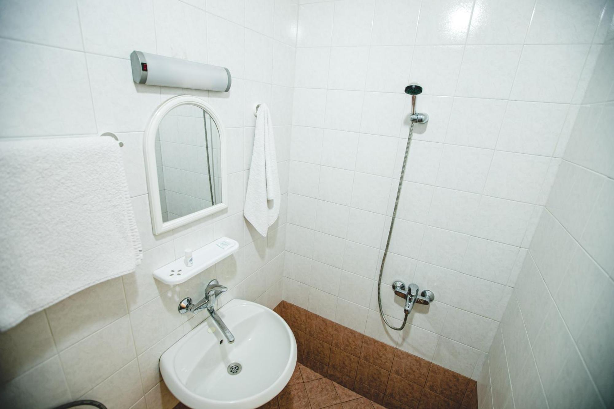 Rodopi Hotel Haskovo Ngoại thất bức ảnh