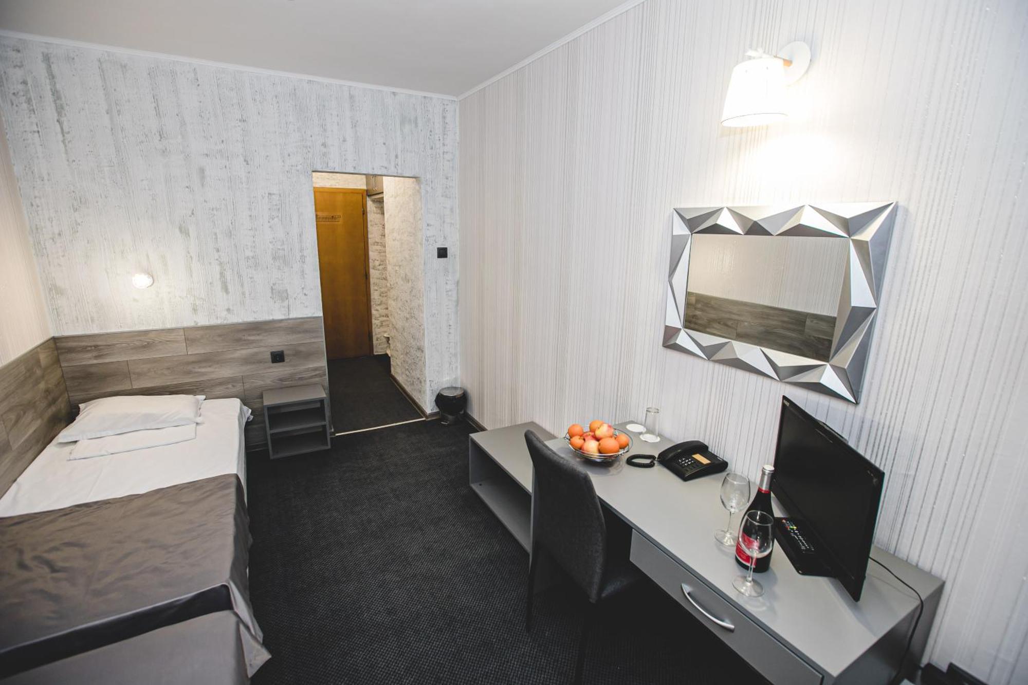 Rodopi Hotel Haskovo Ngoại thất bức ảnh
