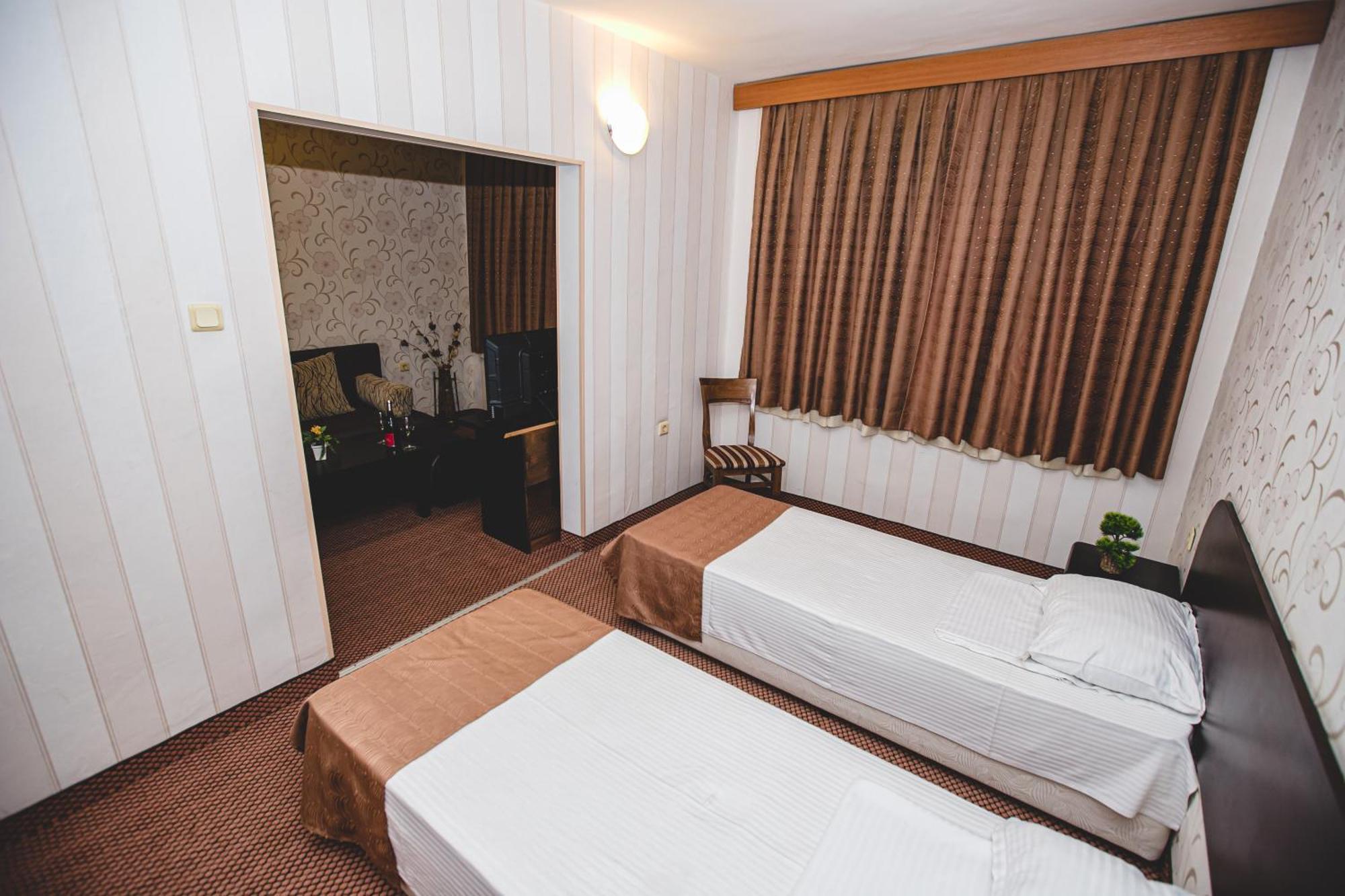 Rodopi Hotel Haskovo Ngoại thất bức ảnh