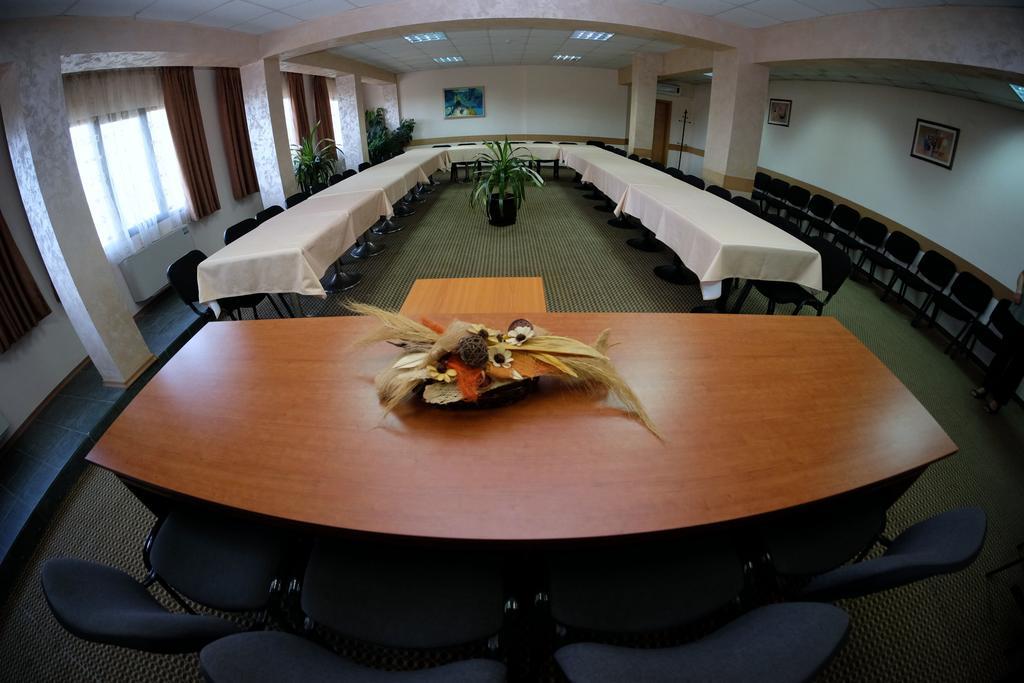 Rodopi Hotel Haskovo Ngoại thất bức ảnh