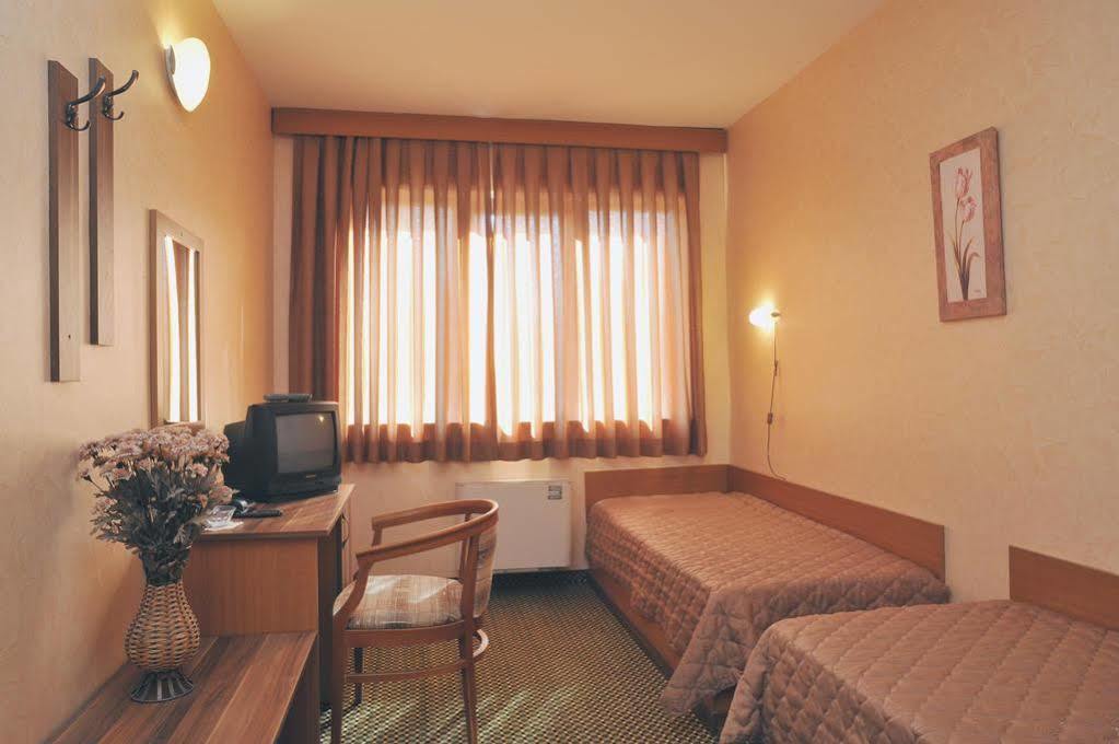 Rodopi Hotel Haskovo Ngoại thất bức ảnh