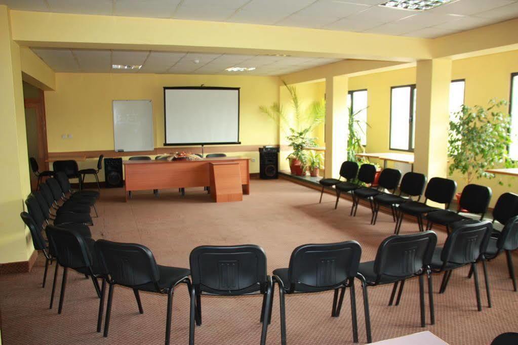 Rodopi Hotel Haskovo Ngoại thất bức ảnh