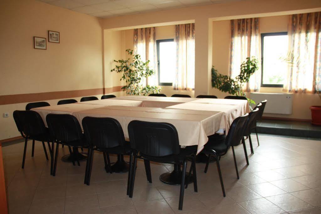 Rodopi Hotel Haskovo Ngoại thất bức ảnh