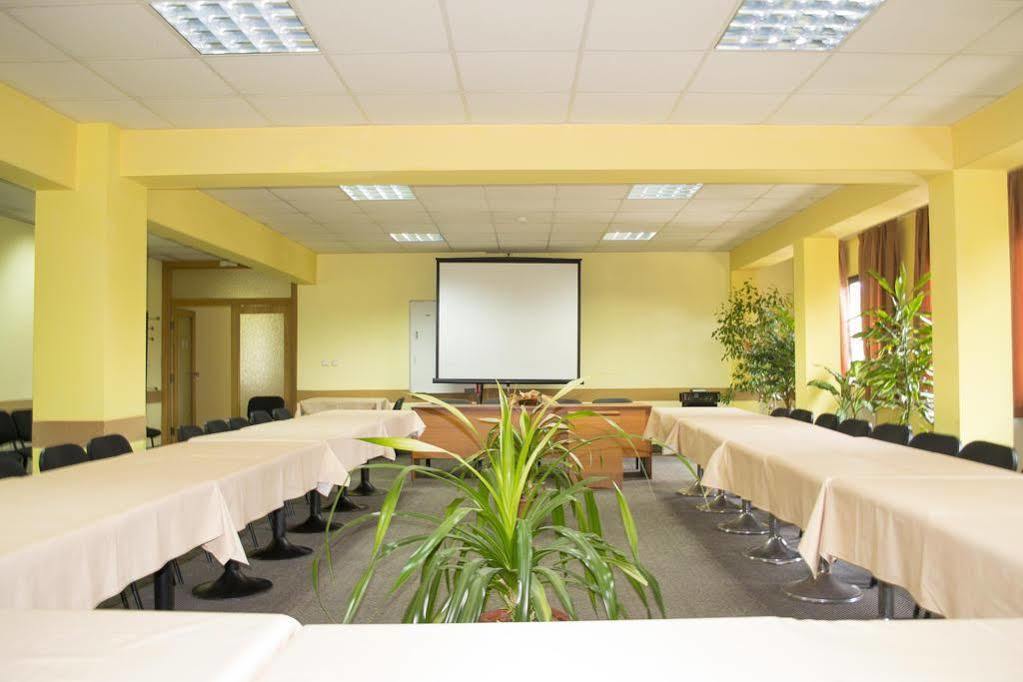 Rodopi Hotel Haskovo Ngoại thất bức ảnh