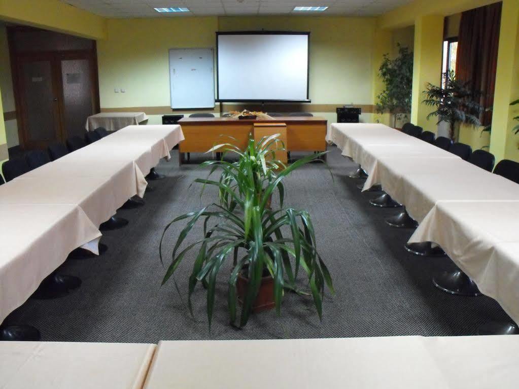 Rodopi Hotel Haskovo Ngoại thất bức ảnh